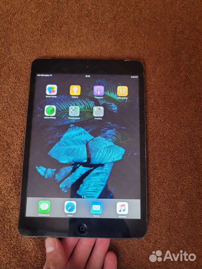 Планшет iPad mini Wi-Fi + Cellular + джейлбрейк