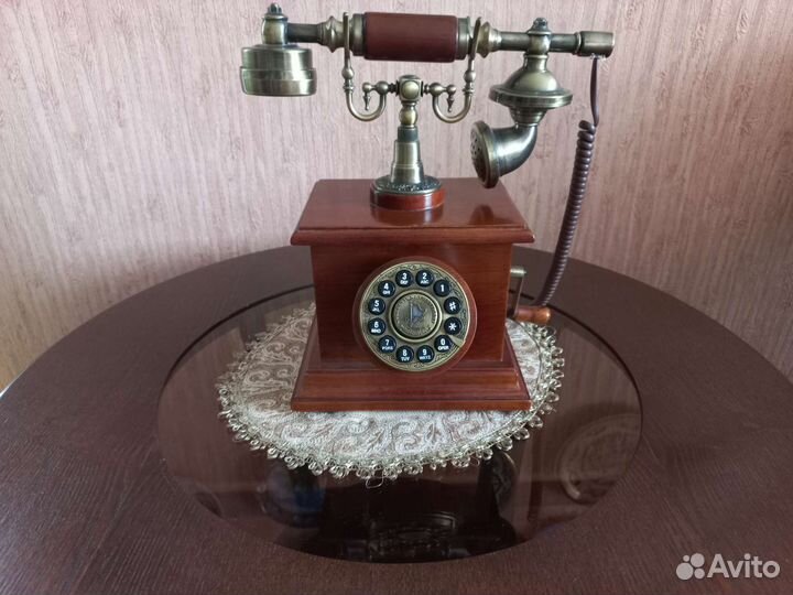 Ретро телефон