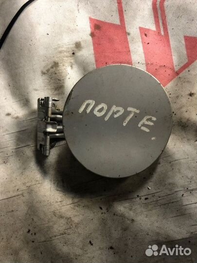 Лючок бензобака Toyota Porte NNP10