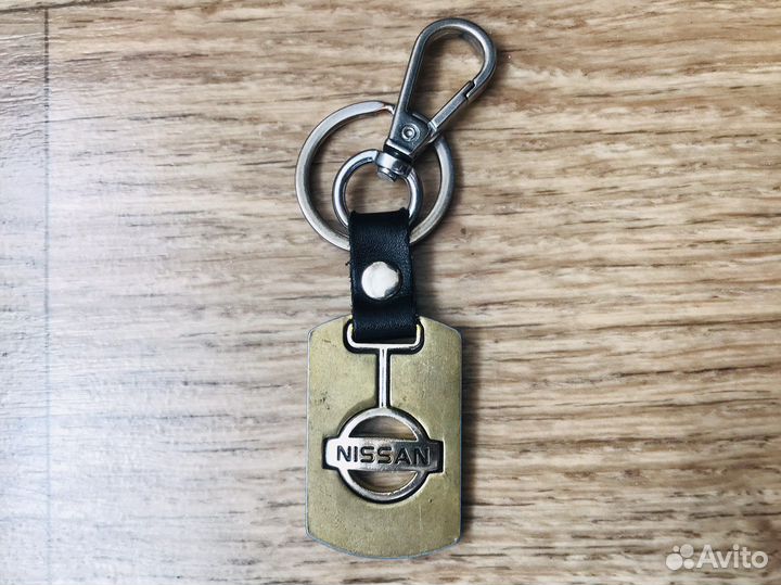 Брелок nissan