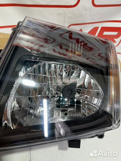 Фары Nissan pathfinder R51