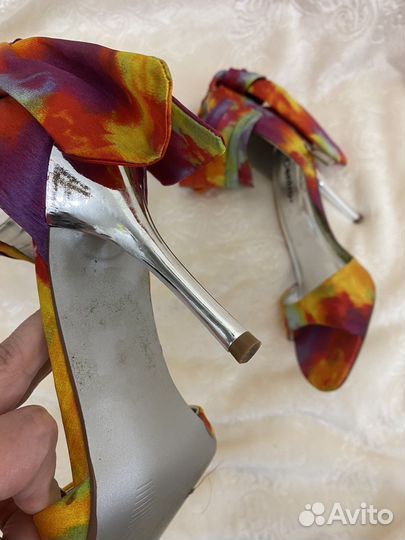 Яркие босоножки 36 размер