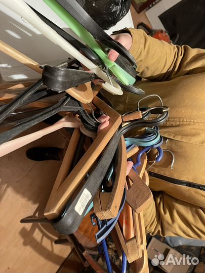 Вешалки плечики