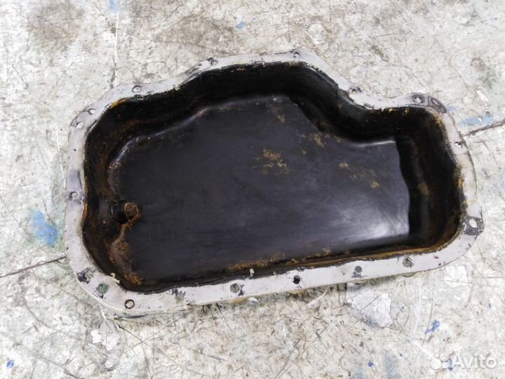 Поддон двигателя Мерседес