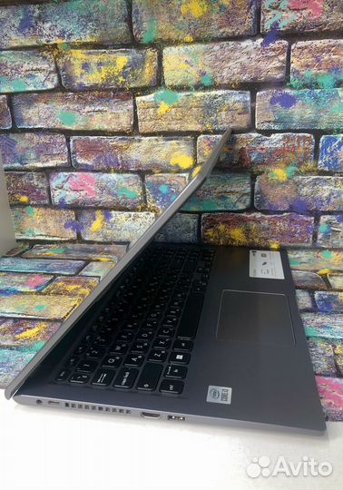 Шустрый Asus X515ja Core i3-10g/8/256SSD/15.6/Fhd