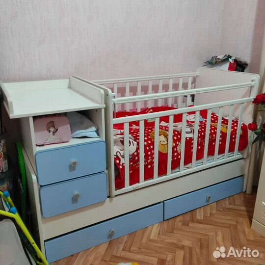 Детская кроватка трансформер с маятником