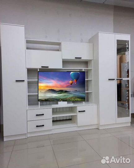 Стенка в гостиную со шкафом и нишей под тв