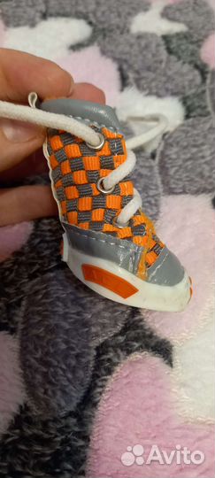 Одежда и обувь для маленьких собачк