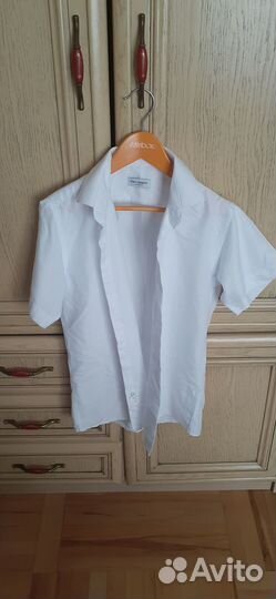 Рубашка белая на мальчика (состояние новое)