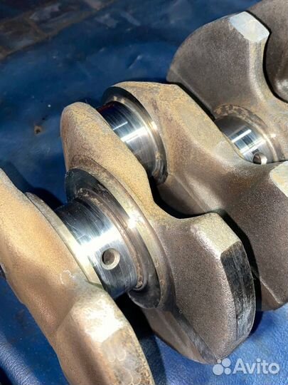 Коленчатый вал двигателя 4В11