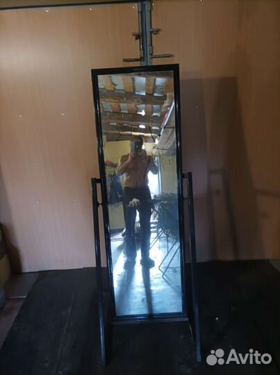Зеркало напольное