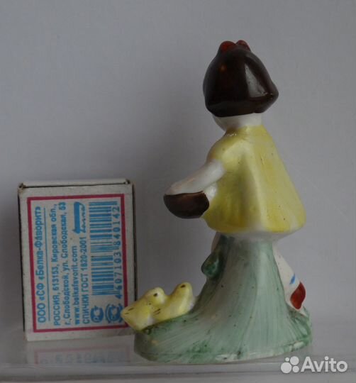 Фарфоровая фигурка 