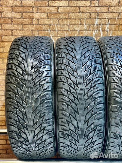 Nokian Tyres Hakkapeliitta R2 215/60 R16 99R