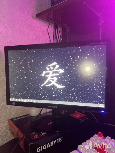 Монитор 60гц HD 1366x768