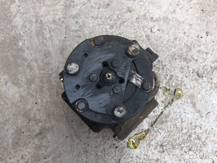 Компрессор кондиционера Ford Fusion