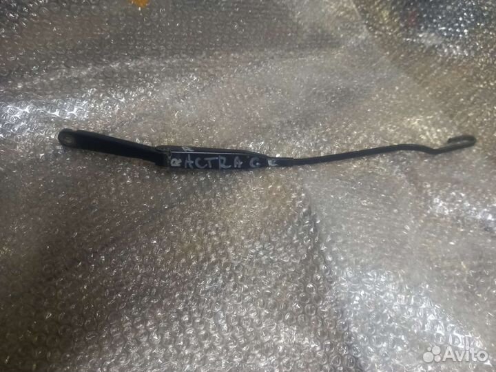 Опель Астра G- левый поводок дворников