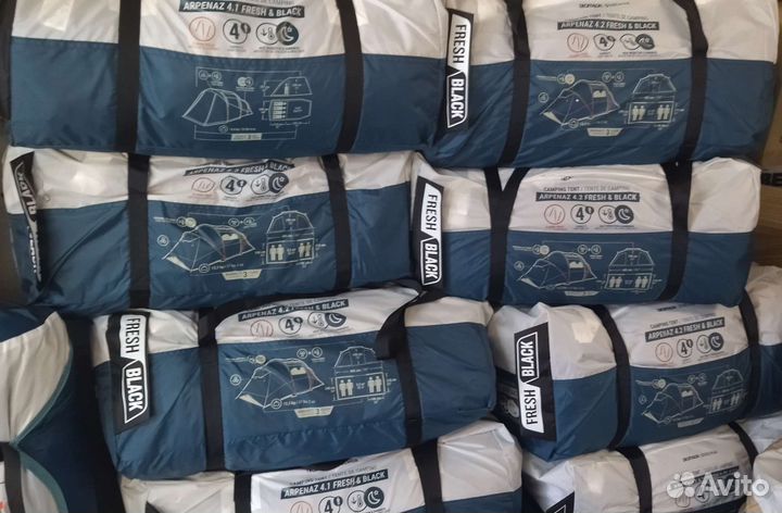 Палатка Quechua Arpenaz 4.1 fresh and black