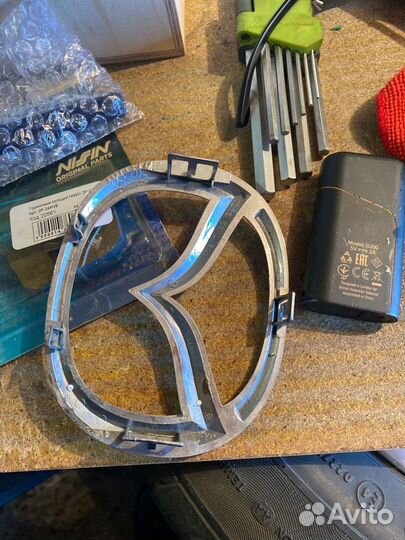 Шильдик мазда 3