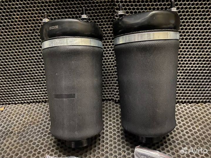 Пepeдний пнeвмoбаллoн Mеrсеdеs ML GL 164