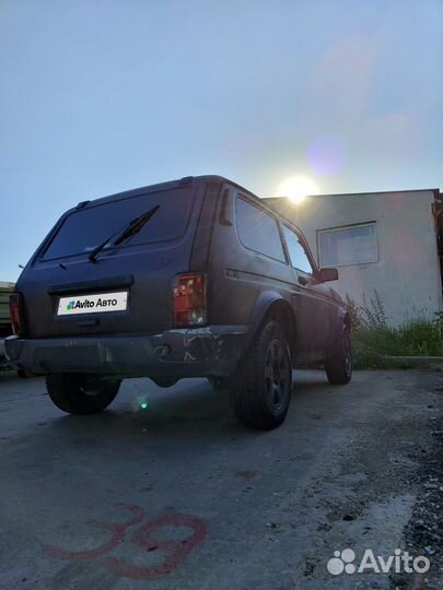 LADA 4x4 (Нива) 1.7 МТ, 2002, 200 000 км