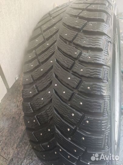 Michelin X-Ice North 4 205/55 R16 94T