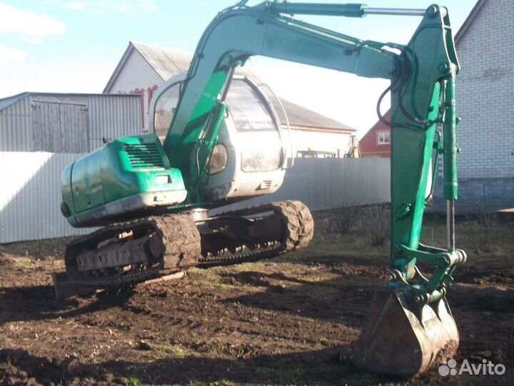 Машинист гусеничного экскаватора