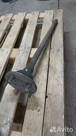 Полуось волга