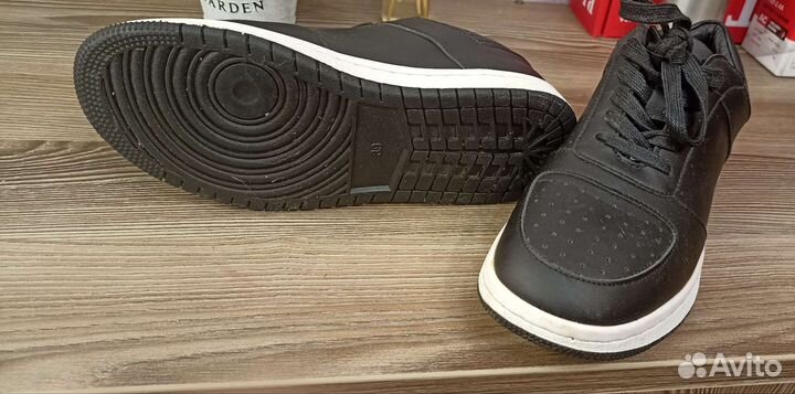 Кроссовки женские cropp