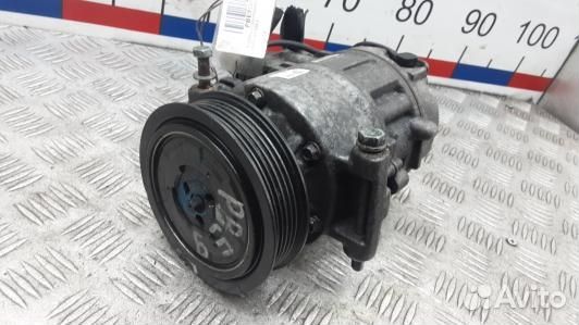 Компрессор кондиционера бензиновый audi A4 B6 (PBE