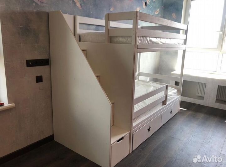 Детская двухъярусная кровать домик