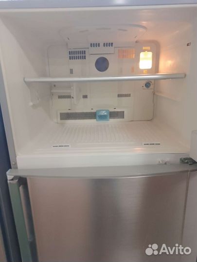 Холодильник Sharp как новый в рассрочку без банков