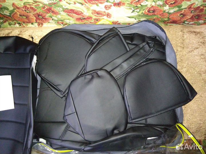 Чехлы новые Opel astra h универсал (не комплект)