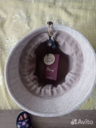 Шляпа женская (новая)