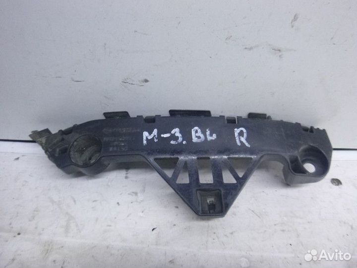 Направляющая переднего бампера правая mazda 3 (BL)