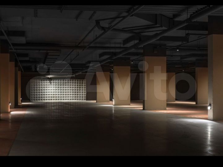 Машиноместо, 27 м²