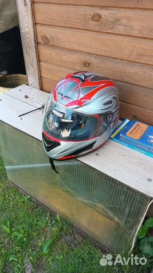 Шлем для катания на скутере,мопеде,мотоцикле