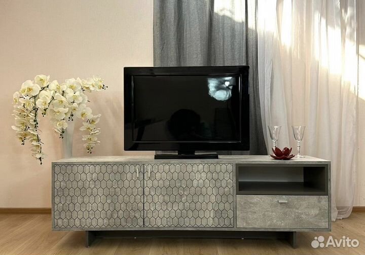 Тумба под телевизор Джаз