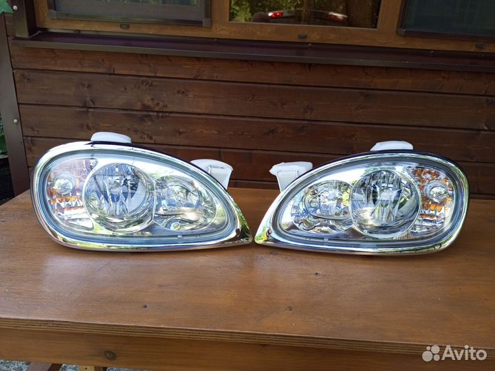 Фары стеклянные на газ 31105