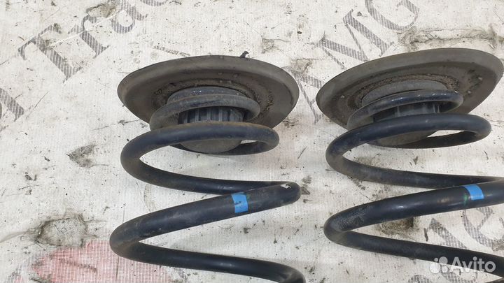 Пружина Mercedes Vito Viano W639