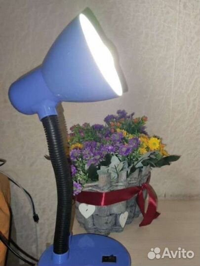Лампа настольная
