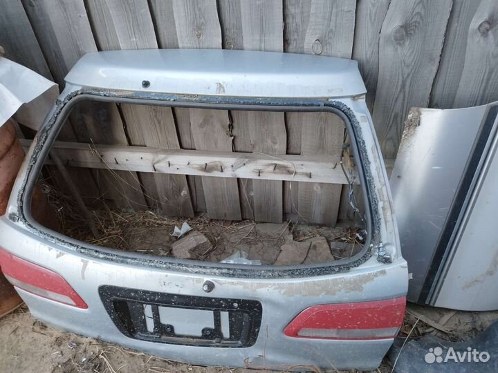 Пятая дверь Ниссан эксперт