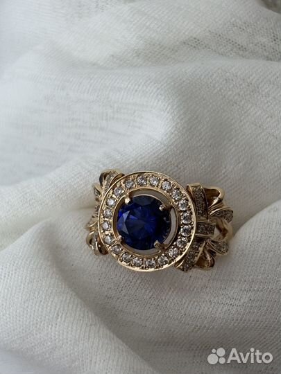 Золотое кольцо с Топазом