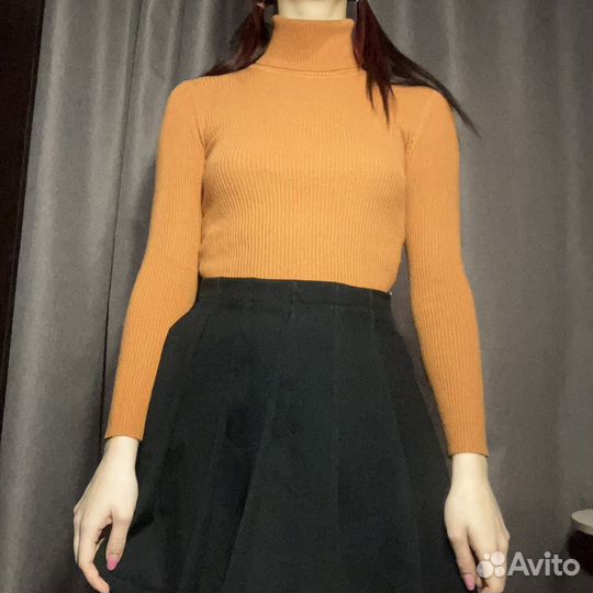 Свитер женский с горлом