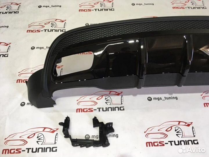 Черный диффузор Mercedes GLA 45 AMG