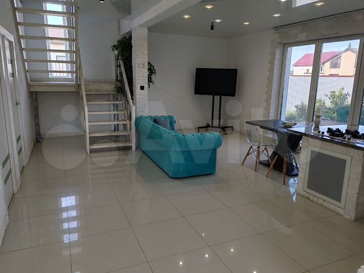 Дом 160 м² на участке 7 сот.