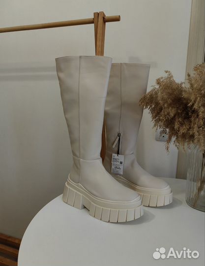 Женская обувь Zara, Bershka, Stradivarius