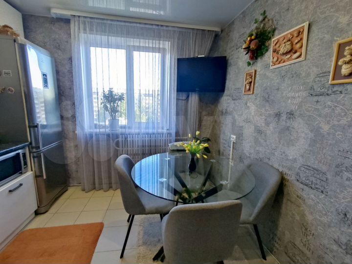 2-к. квартира, 57,3 м², 7/10 эт.