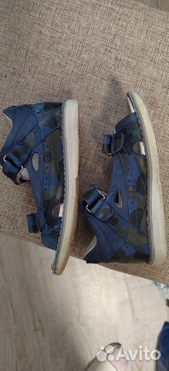 Сандалии на мальчика 27 размер