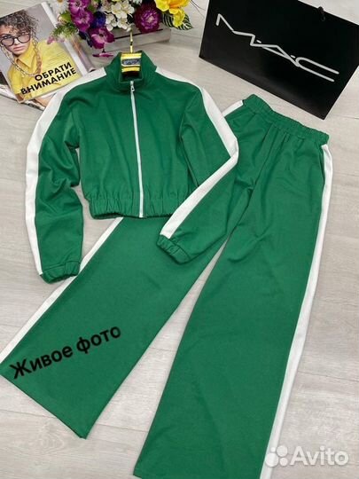 Спортивный костюм с широкими штанами