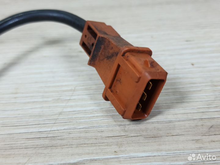 Датчик положения коленвала Peugeot 406 1,8 2,0